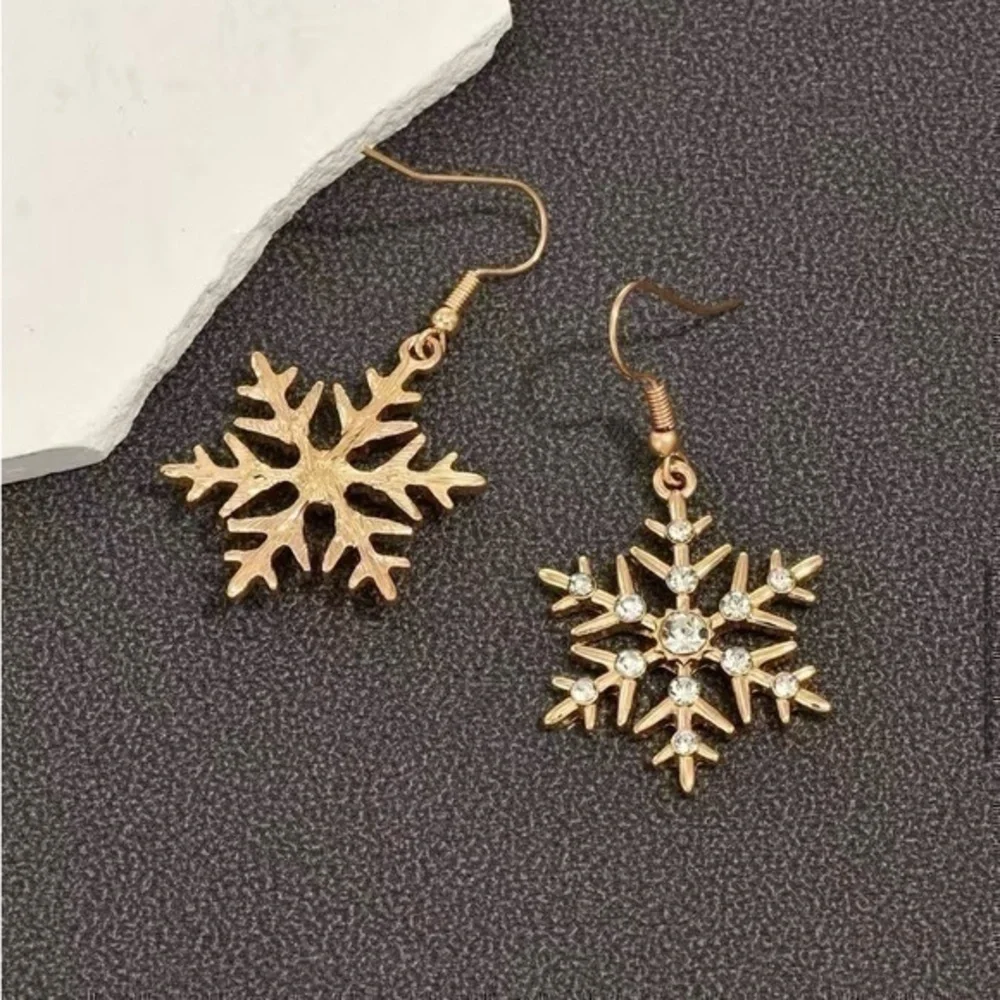 18k Gold Plated Snowflake Rhinestone Dangle Earrings